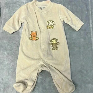 Love'n Cuddles - Velour footed sleeper.  Size 1 month